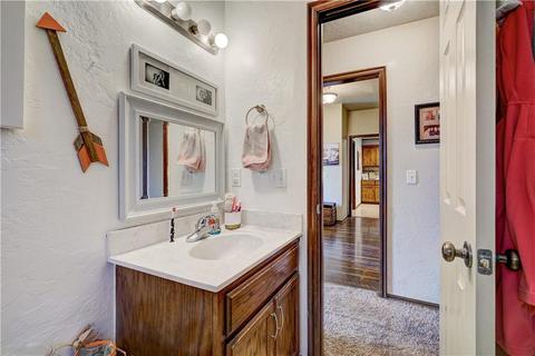 1908 Hebron Ct, Yukon, OK 73099 photo 28