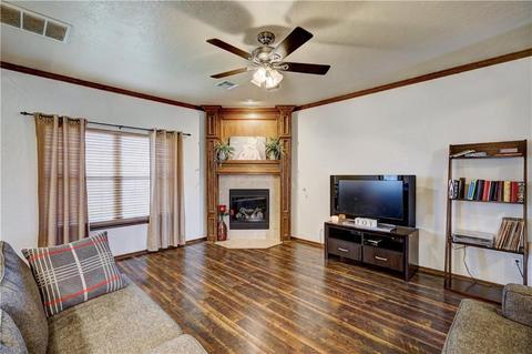 1908 Hebron Ct, Yukon, OK 73099 photo 6
