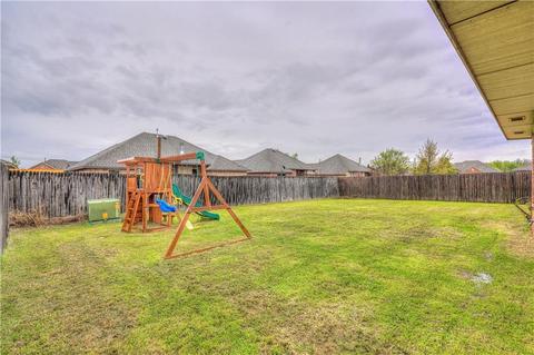 1908 Hebron Ct, Yukon, OK 73099 photo 35