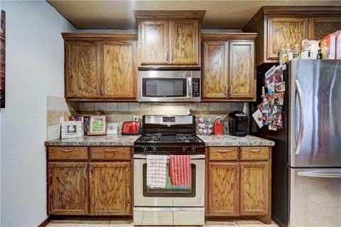 1908 Hebron Ct, Yukon, OK 73099 photo 9