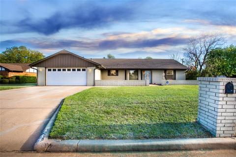 1516 Queens Ct, Altus, OK 73521 photo 2