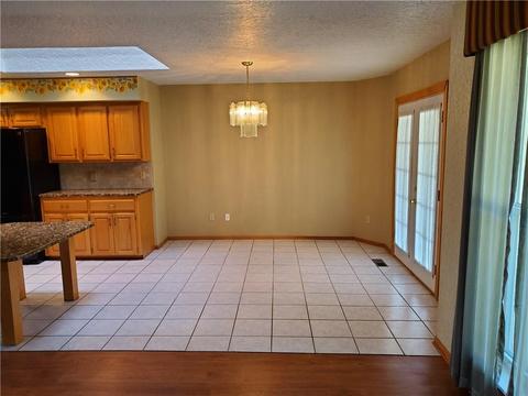 3922 N Thompkins Ave, Bethany, OK 73008 photo 6