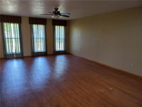3922 N Thompkins Ave, Bethany, OK 73008 photo 3