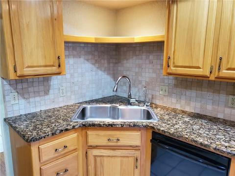 3922 N Thompkins Ave, Bethany, OK 73008 photo 9