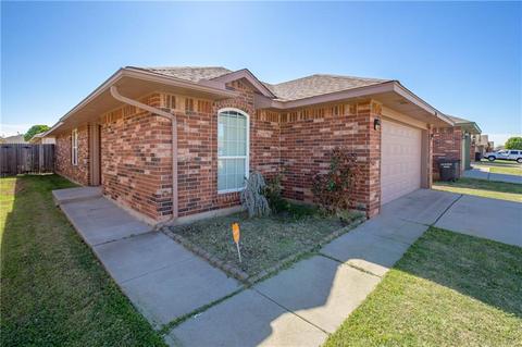 3512 W Liberty Dr, Moore, OK 73160 photo 1