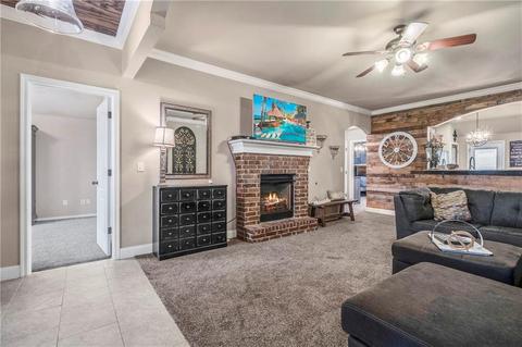 900 Bryan Dr, Moore, OK 73160 photo 6