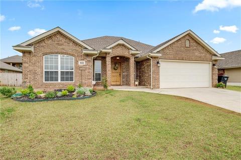 900 Bryan Dr, Moore, OK 73160 photo 1