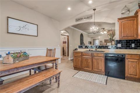 900 Bryan Dr, Moore, OK 73160 photo 13