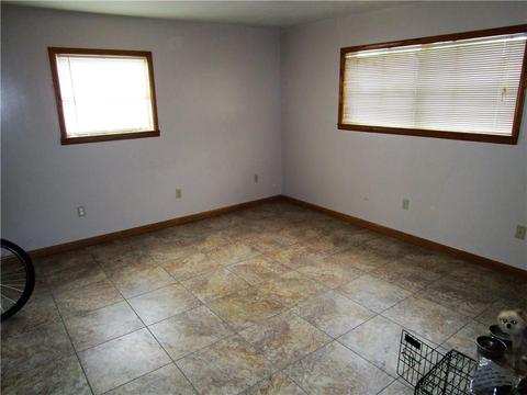 1214 7th St, Lone Wolf, OK 73655 photo 10