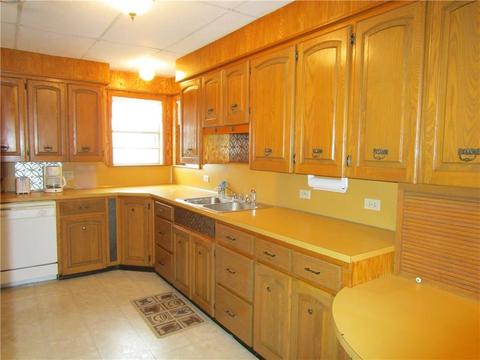 1214 7th St, Lone Wolf, OK 73655 photo 3