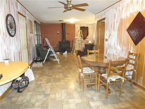 1214 7th St, Lone Wolf, OK 73655 photo 9