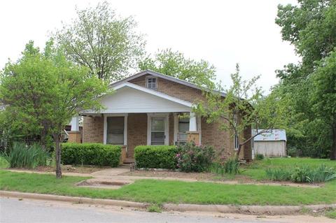 301 E Rosser St, Tipton, OK 73570 photo 2