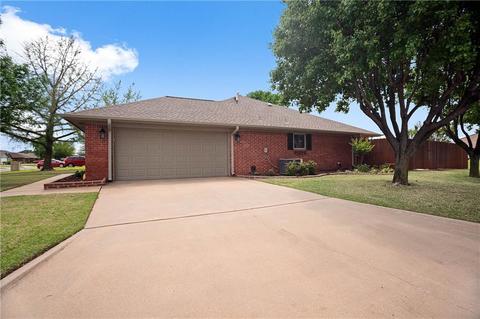 3229 Quail Cir, Altus, OK 73521 photo 6