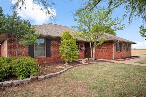 3229 Quail Cir, Altus, OK 73521 photo 2