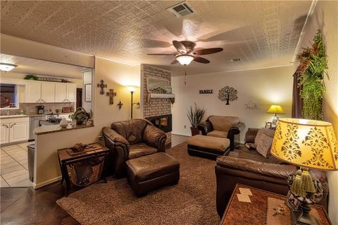 219 E 7th St, Leedey, OK 73654 photo 3