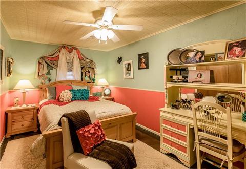 219 E 7th St, Leedey, OK 73654 photo 8