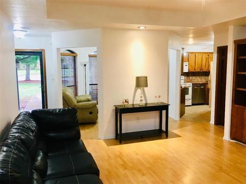 2924 Laurel Cir, Altus, OK 73521 photo 5