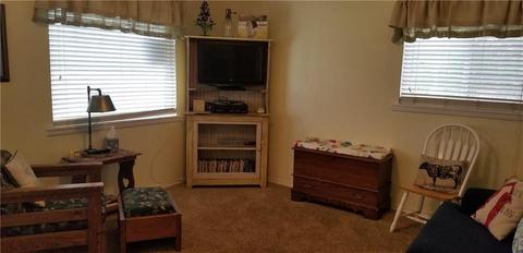 516 E Main St, Tuttle, OK 73089 photo 3