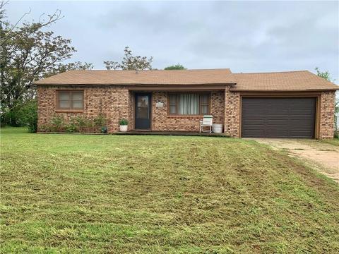 606 S Third St, Cheyenne, OK 73628 photo 2
