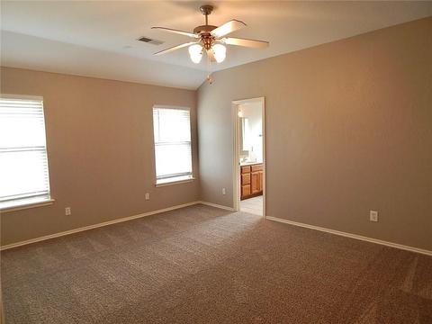 736 Elder Ln, Mustang, OK 73064 photo 9