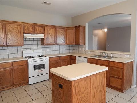736 Elder Ln, Mustang, OK 73064 photo 6