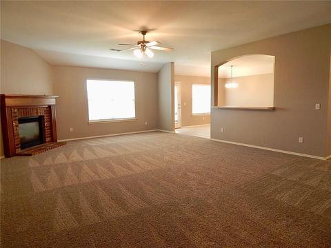 736 Elder Ln, Mustang, OK 73064 photo 3