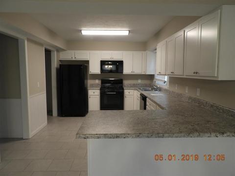 305 E Platt Dr, Yukon, OK 73099 photo 7