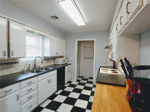 1804 Tyler St, Altus, OK 73521 photo 9