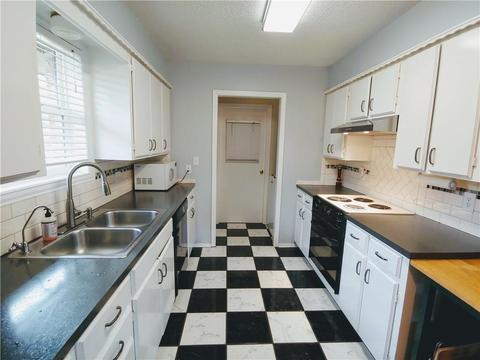 1804 Tyler St, Altus, OK 73521 photo 8