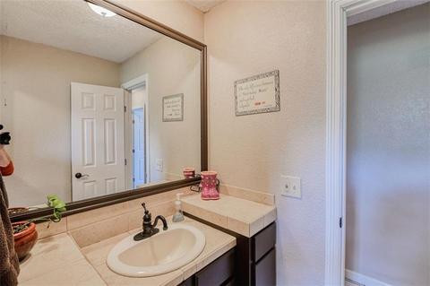 5491 E Lakeview Dr, Harrah, OK 73045 photo 35