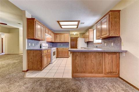 605 Goshawk Dr, Norman, OK 73072 photo 4