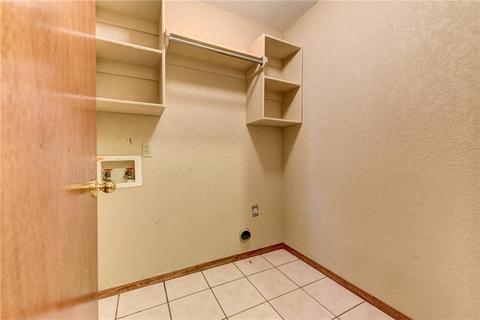 605 Goshawk Dr, Norman, OK 73072 photo 9