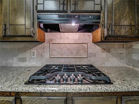 828 Stout Cir, Moore, OK 73170 photo 14