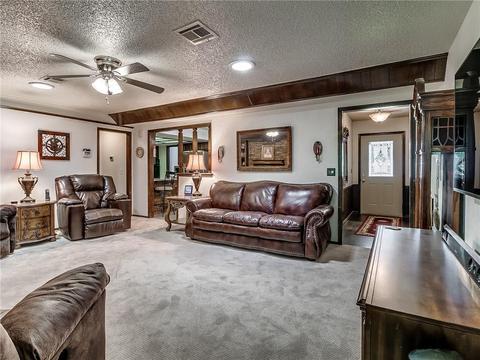 828 Stout Cir, Moore, OK 73170 photo 6