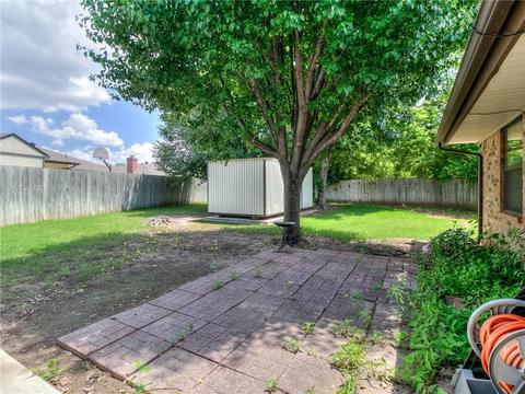 828 Stout Cir, Moore, OK 73170 photo 32