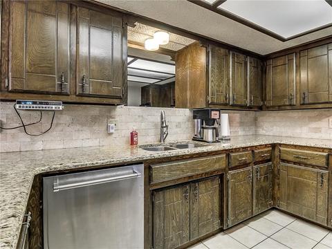 828 Stout Cir, Moore, OK 73170 photo 10
