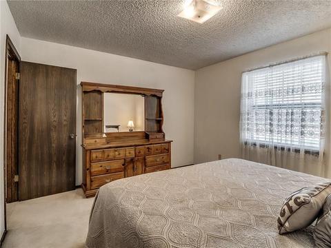 828 Stout Cir, Moore, OK 73170 photo 25