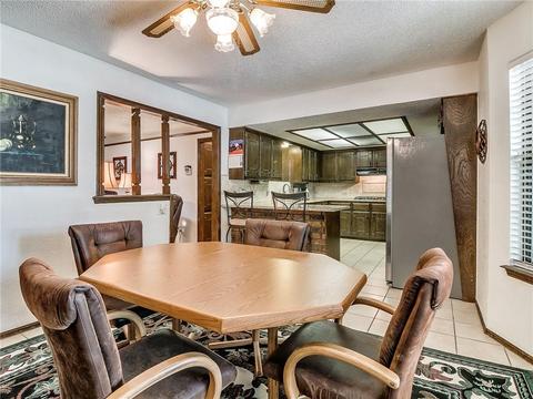 828 Stout Cir, Moore, OK 73170 photo 8