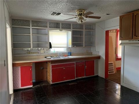 117 E Knipe Ave, Perkins, OK 74059 photo 6