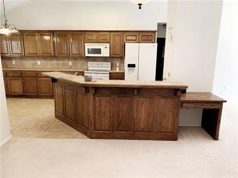 4028 Bald Eagle Dr, Norman, OK 73072 photo 3