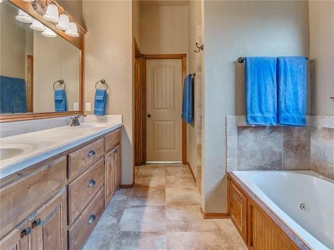 3005 Flint Ct, Moore, OK 73165 photo 16