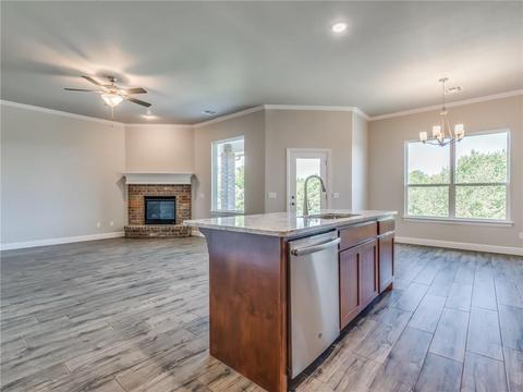 1609 Pendleton Pl, Moore, OK 73160 photo 8
