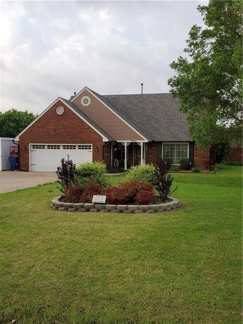 19404 Robert Clark Cir, Harrah, OK 73045 photo 1
