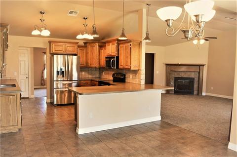 1824 Foxtail Cir, Altus, OK 73521 photo 11