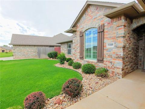 3209 Wendy Ln, Altus, OK 73521 photo 3