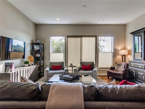 401 E Boyd St #303, Norman, OK 73069 photo 2