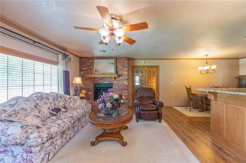 102 SE 2nd St, Tuttle, OK 73089 photo 9