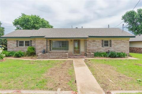 102 SE 2nd St, Tuttle, OK 73089 photo 3