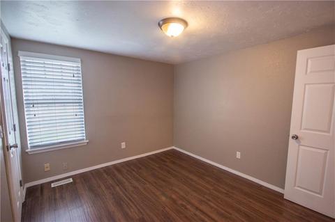 2100 Meench Dr, Moore, OK 73170 photo 12