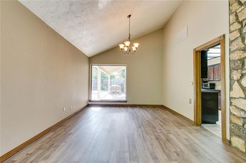 2009 Eagle Dr, Edmond, OK 73034 photo 8